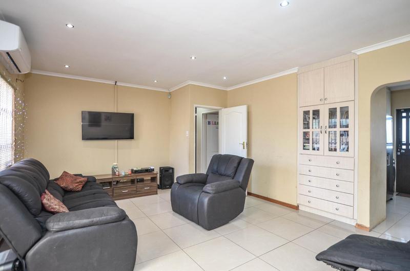3 Bedroom Property for Sale in Glen Lilly Western Cape
